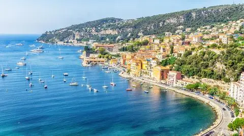 francja shutterstock_2751908477