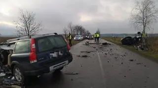 Tragiczny wypadek, w zderzeniu trzech samochodów zginął 72-letni kierowca 