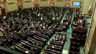 Błaszczak: zaprzeczam, że jako minister miałem dostęp do materiału filmowego z paralizatora