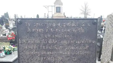 Babcia próbowała ratować wnuki, wszyscy utonęli. Skradziono tablicę, która przypominała o tej tragedii