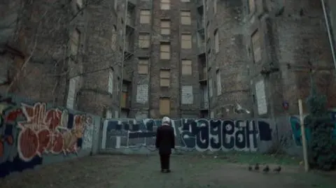 "Wokół nas morze ognia". Przejmujący prolog filmowy