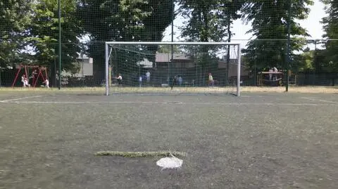 Orlik przy szkole podstawowej numer 4 na razie na remont musi jeszcze poczekać