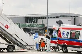 Chory na COVID-19 polski dyplomata opuścił wraz z rodziną szpital MSWiA