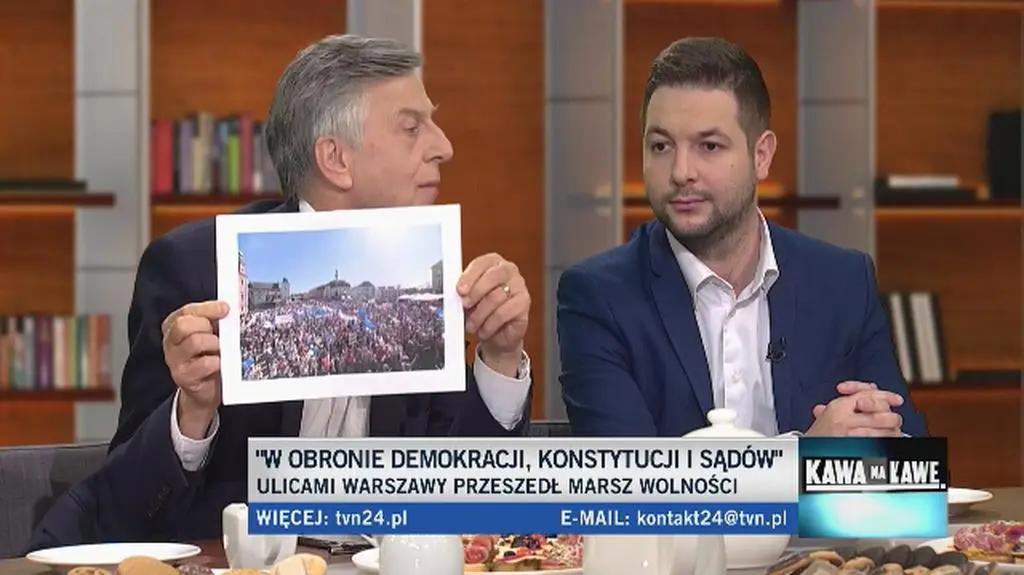 Zybertowicz: mamy do czynienia po prostu z polityką fake newsową