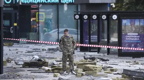 Uszkodzone wieżowce w Moskwie po ataku dronów