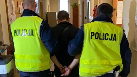 Uciekał kradzionym autem, próbował potrącić policjanta. Padły strzały