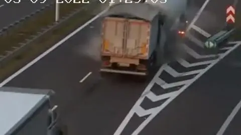 Cysterna zatrzymała się na obwodnicy. Z impetem wjechała w nią ciężarówka. Nagranie 