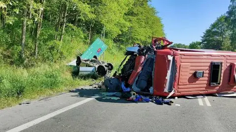 Zderzenie auta z busem. Zginęła 68-letnia kobieta