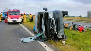 Dachowanie busa na A2