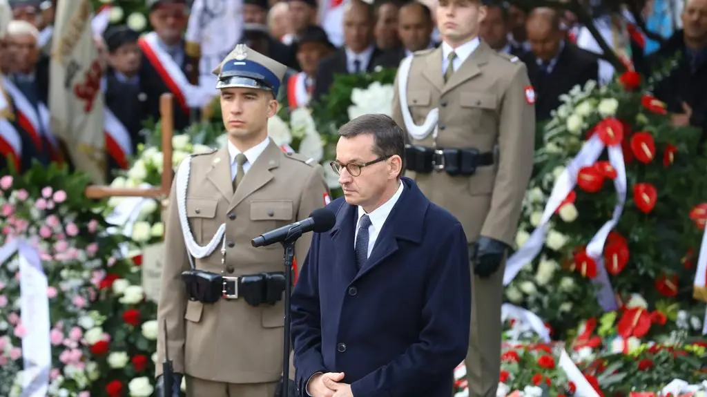 Mateusz Morawiecki na pogrzebie jego ojca - Kornela Morawieckiego