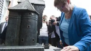 Makieta ma 70 cm wysokości i waży około 80 kg