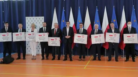 Raj wydatkowy premiera Morawieckiego, czyli "pieniądze, które są poza..."