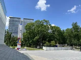 Budowie sprzeciwiają się mieszkańcy pobliskiego apartamentowca. Zdjęcie z czerwca 2023 roku