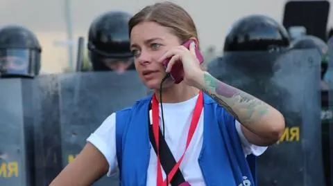 Z aresztu po 14 miesiącach wypuszczono dziennikarkę Alenę Tałkaczową