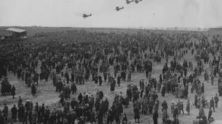 Pokazy lotnicze 3 pułku lotniczego w Ławicy (1929 r