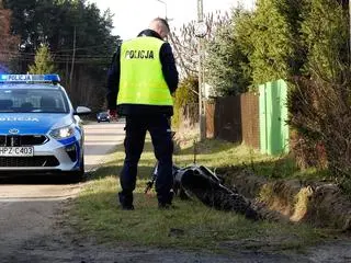 Mężczyzna jechał motocyklem typu cross