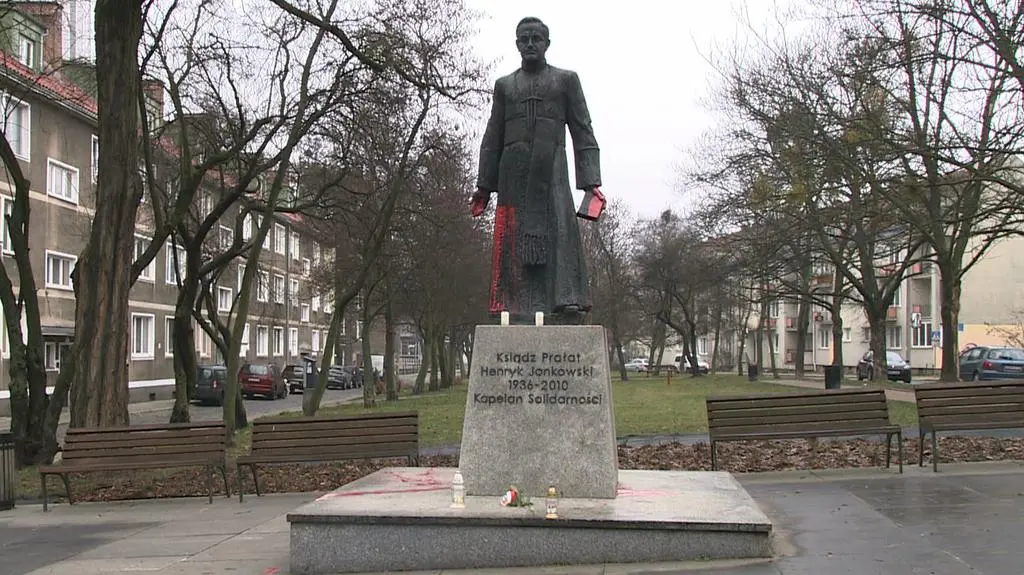 To było wiele razy to było ciało o ciało. Wstrząsające opowieści o ks. Henryku Jankowskim