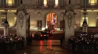 Trumna z ciałem Elżbiety II dotarła do Pałacu Buckingham