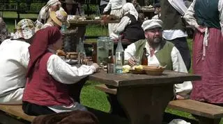 Tytuł filmu brzmi "Sami swoi. Początek"