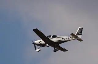 Samolot Cirrus SR22 (zdjęcie ilustracyjne)