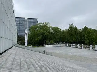 Ma stanąć na skwerze obok Centrum Spotkania Kultur (zdjęcie z 20 maja 2023 roku)