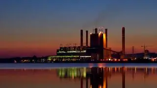 Zmierzch nad elektrownią Pątnów