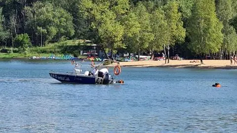 W wodzie znalazło się pięć osób, w tym troje dzieci