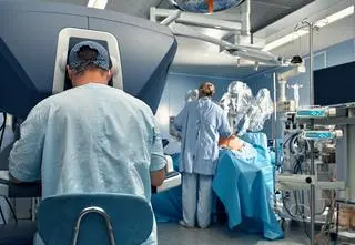 Operacja tarczycy bez konieczności nacięć na szyi. "To urządzenie zapewnia precyzję i jakość" 