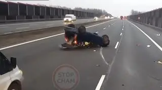 Samochód dachował na A4 koło Rudy Śląskiej