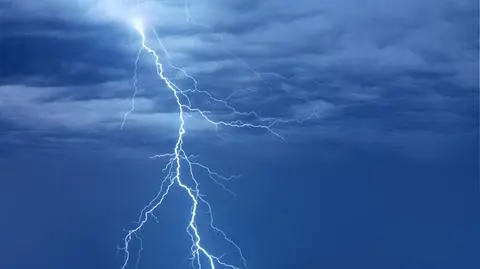 Na froncie piętrzą się chmury. Sprawdź, gdzie jest burza
