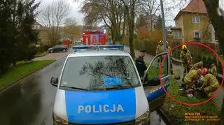 Strażacy pomogli nieprzytomnemu mężczyźnie