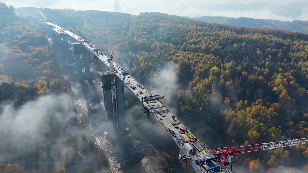 Tak powstaje najwyższa estakada w Polsce