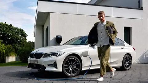 Elektryzująca radość z jazdy. Poznaj ofertę samochodów hybrydowych BMW
