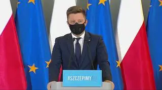 Dworczyk: w poniedziałek do Polski przyleciało 176 tysięcy dawek szczepionki zamiast 360 tysięcy