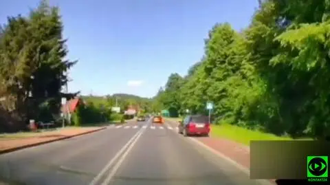 Wyprzedzał, jadąc ścieżką rowerową