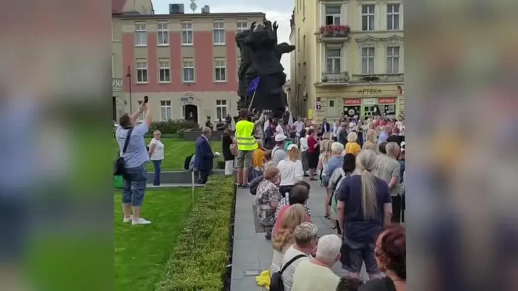 Protesty w obronie wolności mediów
