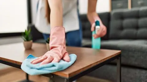 12 godzin dziennie, sześć dni w tygodniu. Czasem za 400 złotych, czasem za darmo