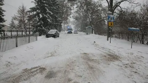 14-latka przechodziła przez pasy, "została potrącona przez busa", później przejechało po niej kolejne auto