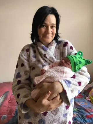 Matka z córeczką w szpitalu w Nowej Odessie 