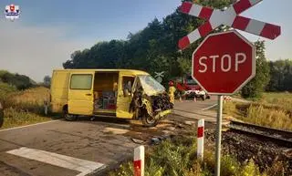 Zderzył się z nadjeżdżającym pociągiem 