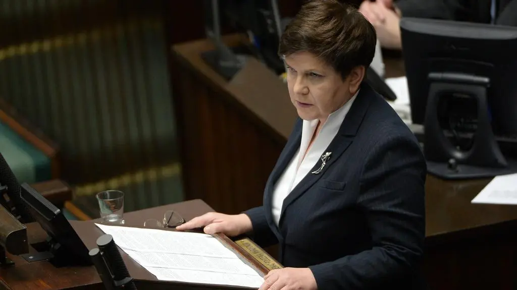 Co Polacy sądzą o nagrodach dla członków rządu Beaty Szydło? Sondaż dla Faktów TVN i TVN24