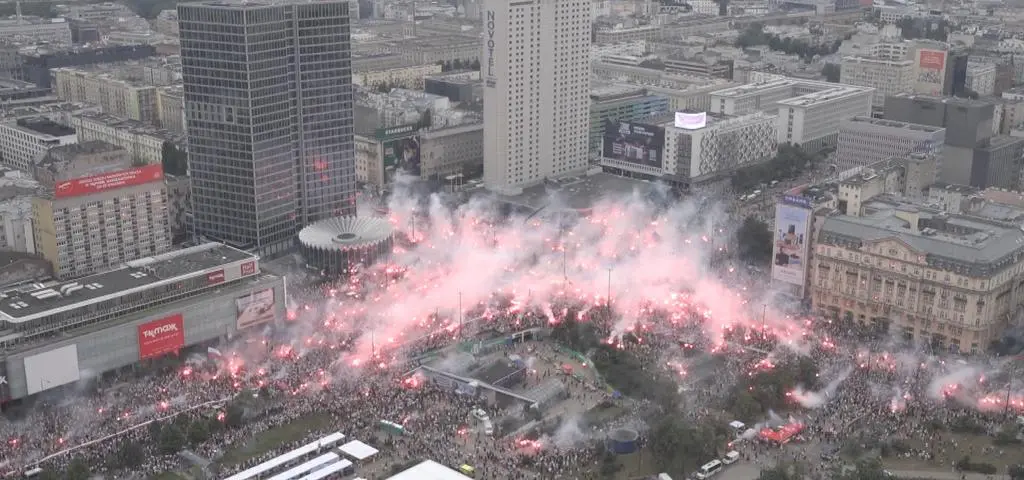 Godzina "W". Warszawa oddaje hołd Powstańcom