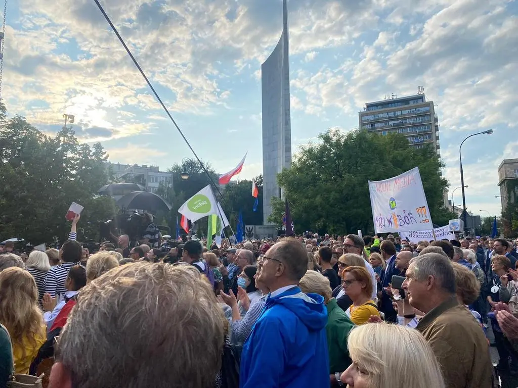 Warszawa. Protest w obronie wolności mediów