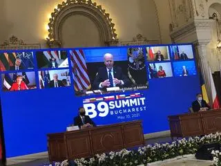 Prezydent USA Joe Biden podczas szczytu B-9