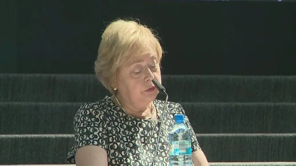 Jedna z władz zwalczana jest przez dwie pozostałe