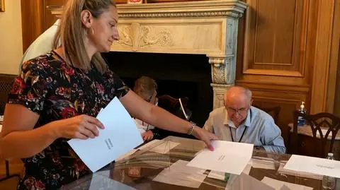 Głosowanie korespondencyjne dla nowych wyborców za granicą. Czas na rejestrację tylko do północy 