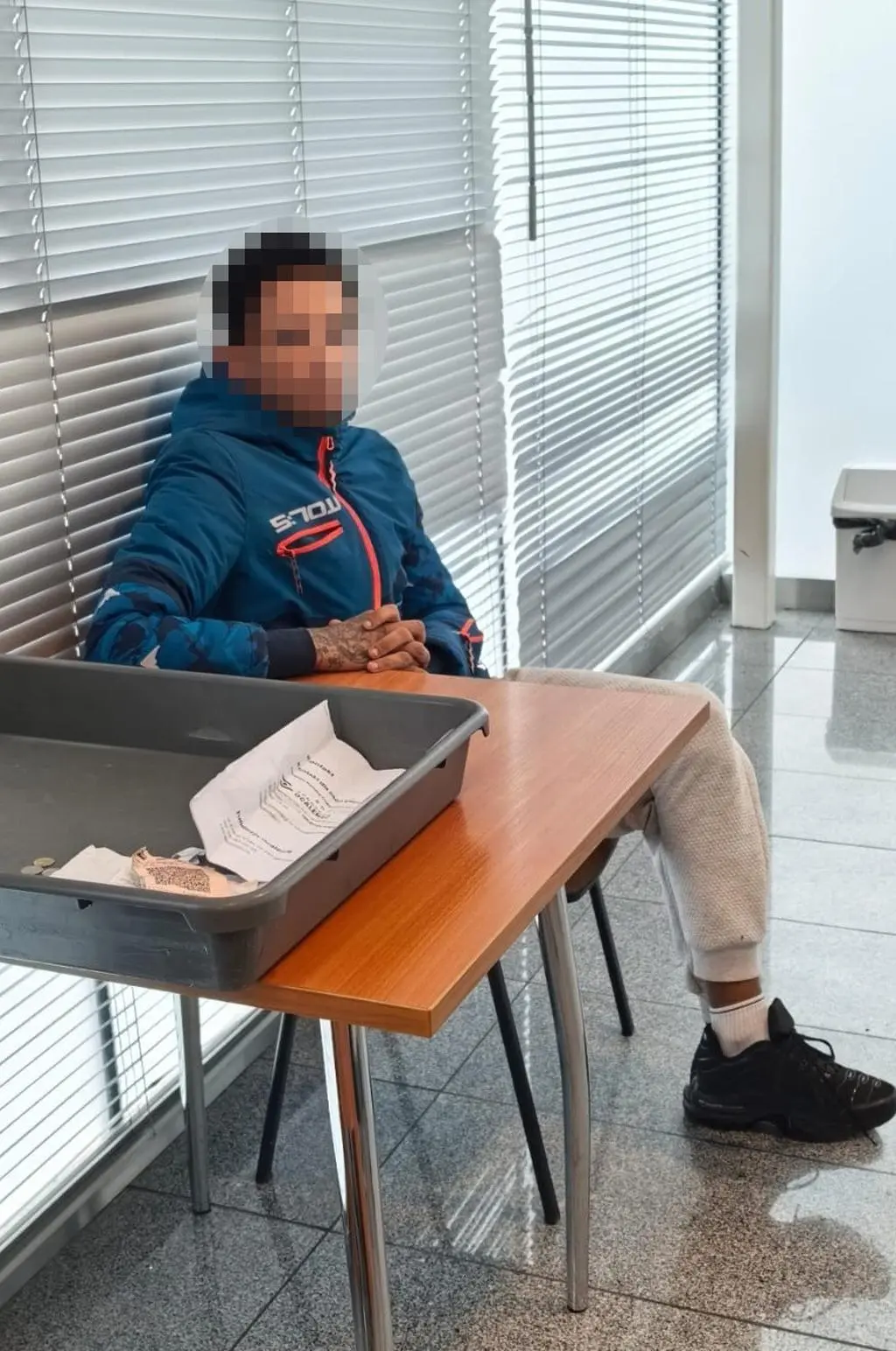 Cudzoziemca zobowiązano do wyjazdu z Polski