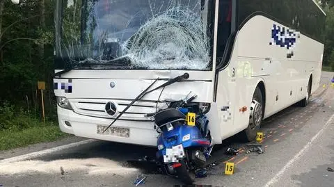 Wypadek w Wysokich Tatrach na Słowacji. Skutek wjechał w autokar. Zdjęcie słowackiej policji