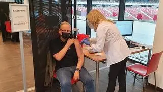 Adam Niedzielski zaszczepił się przeciw COVID-19