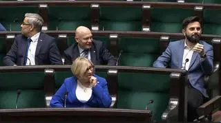 Posłowie PiS w Sejmie. W pierwszym rzędzie Barbara Bartuś, pierwszy z prawej Norbert Kaczmarczyk